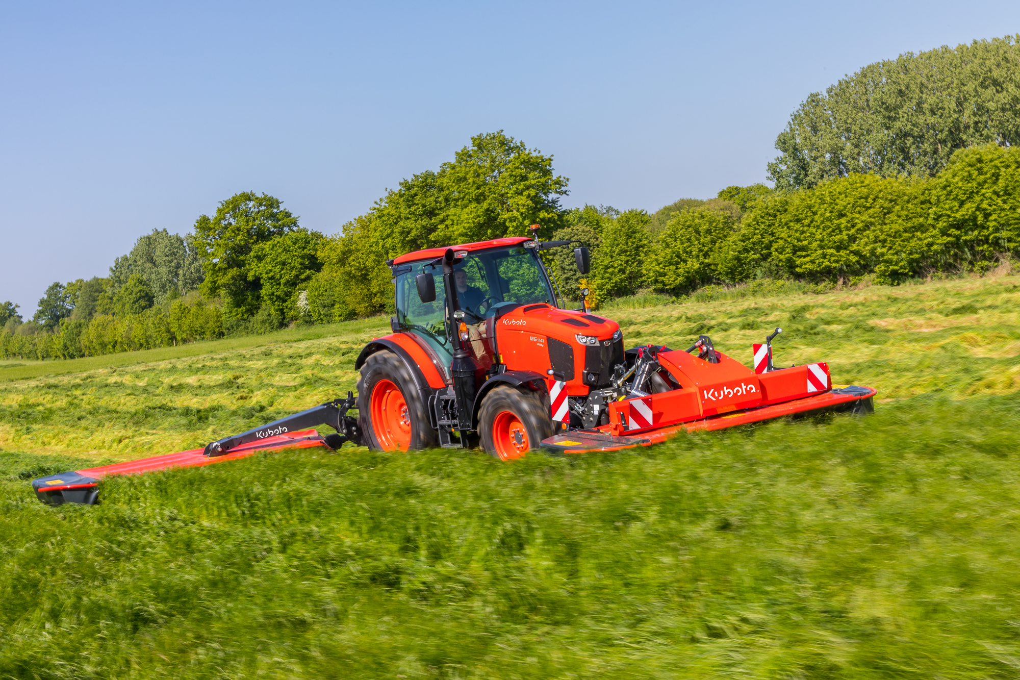 M6001-Utility_mower_grass_side1