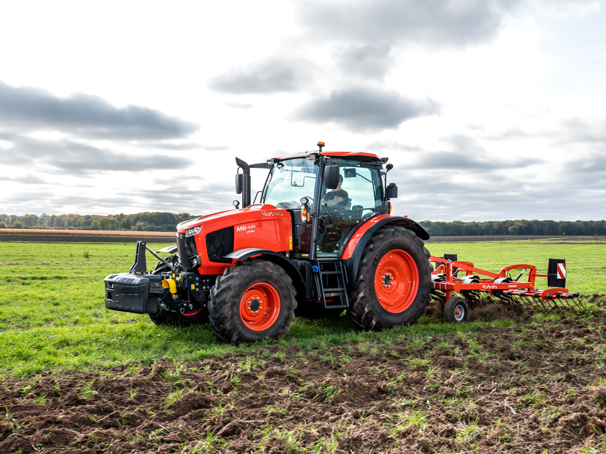 M6001-Utility_cultivator_arable_side6